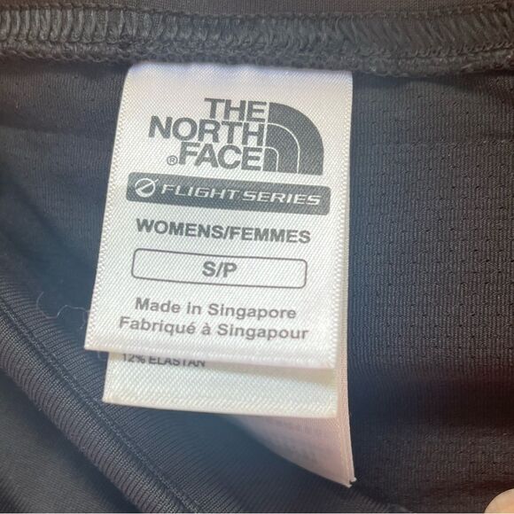 The North Face Flight Series black and blue workout capri,excellent condition,XS - Picture 2 of 8